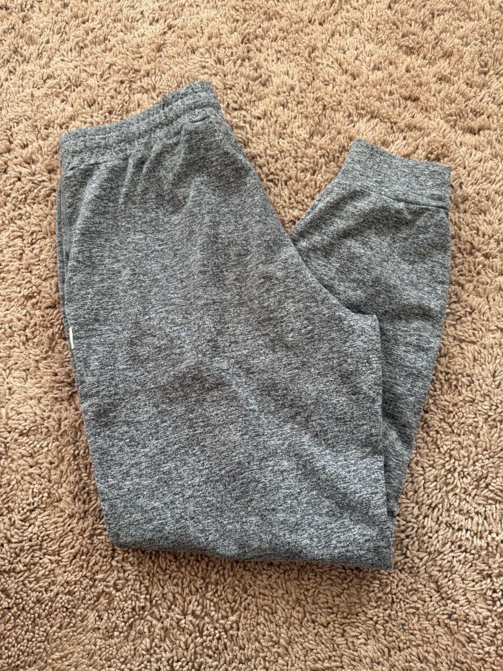 Vuori Heather Gray Knit joggers